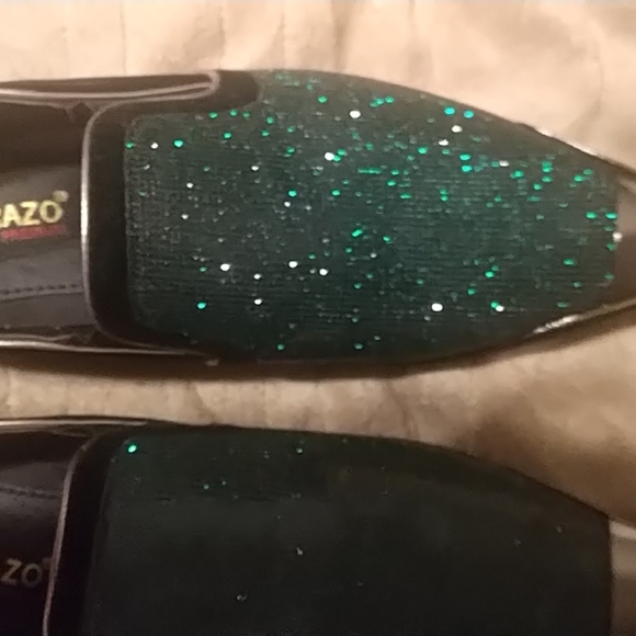 Shoe - Picture 3 of 4